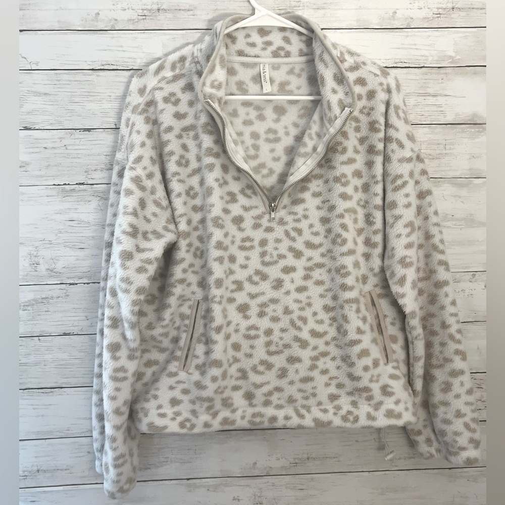 Miah + Tess cozy quarter zip adjustable